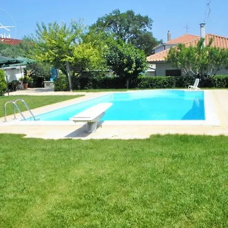 Villino Con Piscina Cod Al1 *