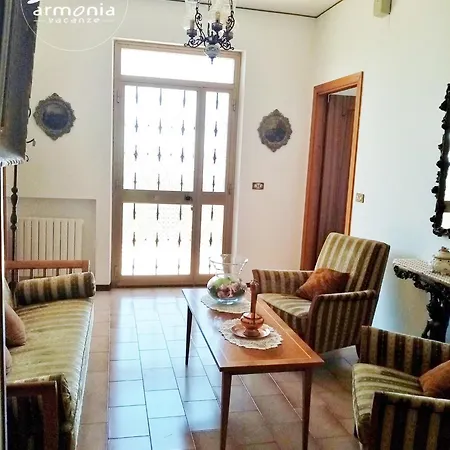 Villino Con Piscina Cod Al1 Montone (Abruzzo)